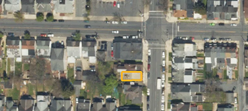 743 Linden St