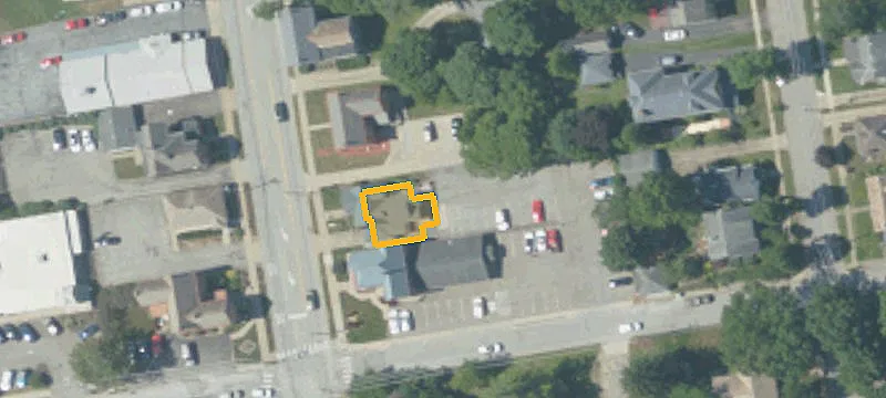 320 Main St