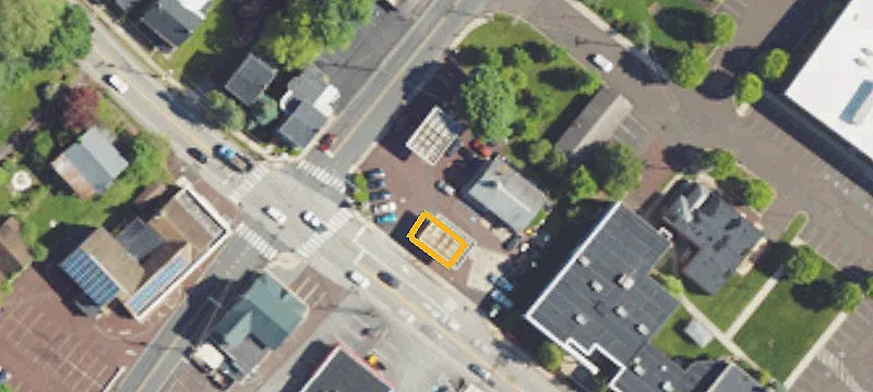 495 Main St