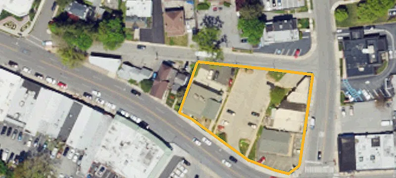 323 Montgomery Ave