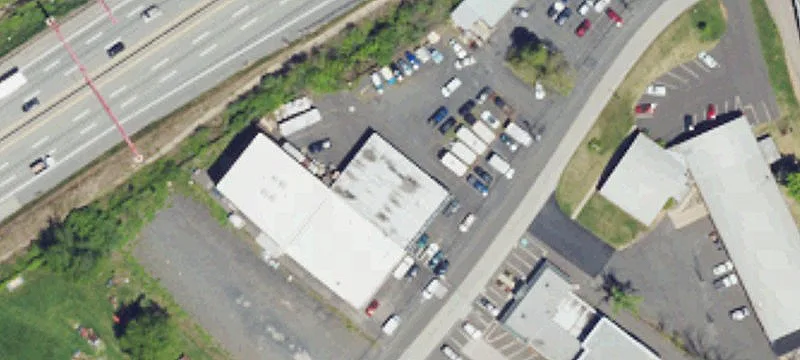 2430 Wyandotte Rd