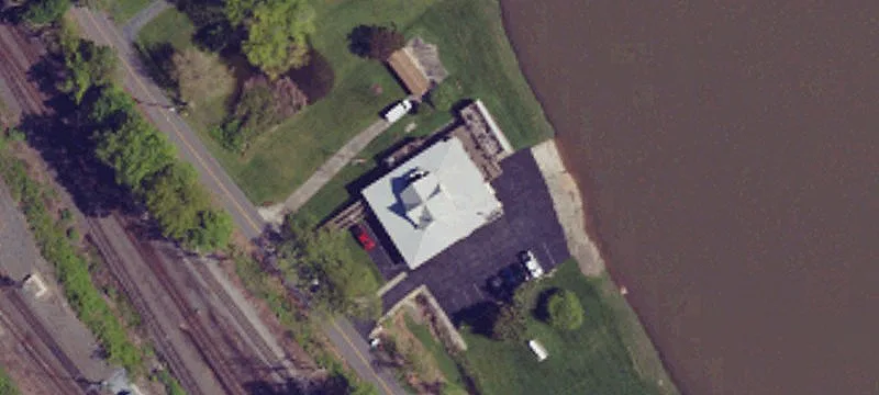 810 Main St