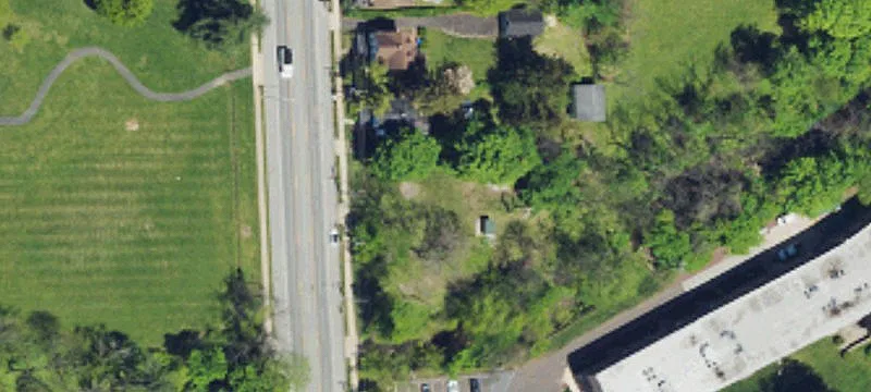 310 Easton Rd