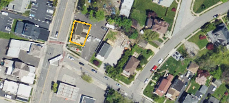 6 Montgomery Ave