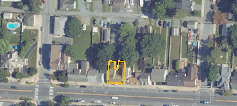 215 Main St