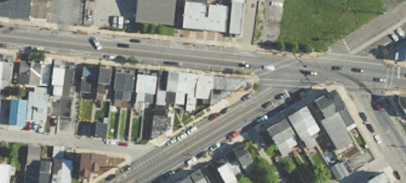 64 4th St