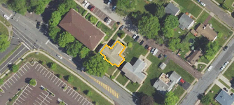 1121 Main St