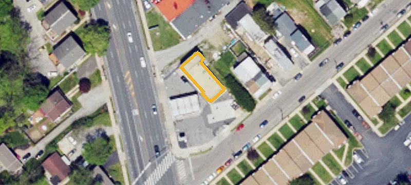 8901 Rdg Ave