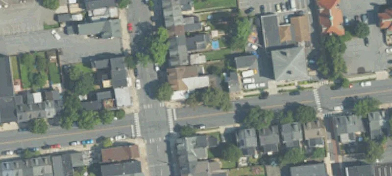 701 Queen St