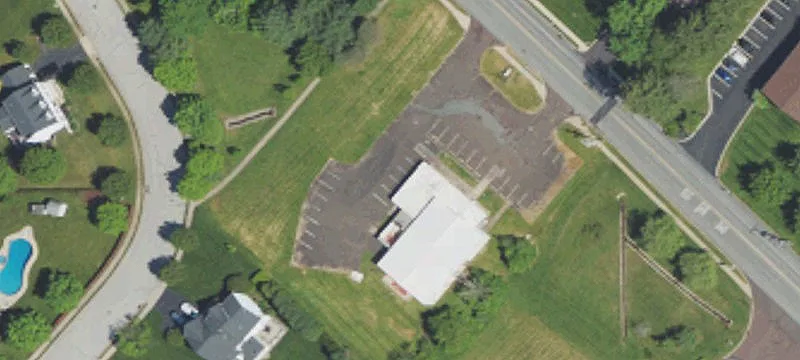 2702 Elroy Rd