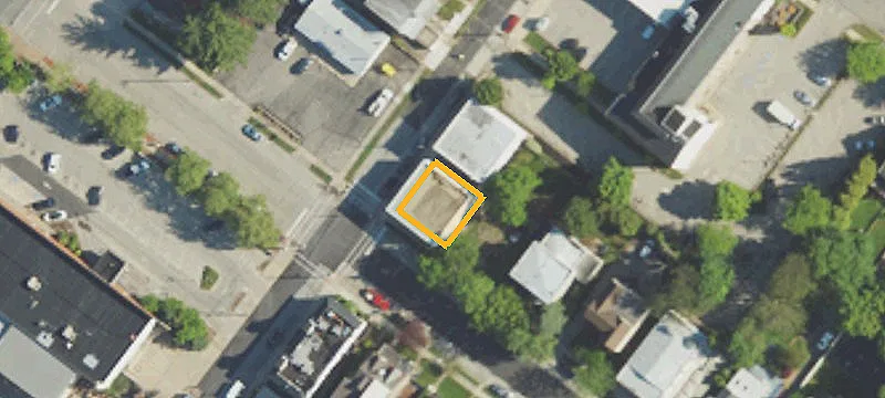 709 Harry St