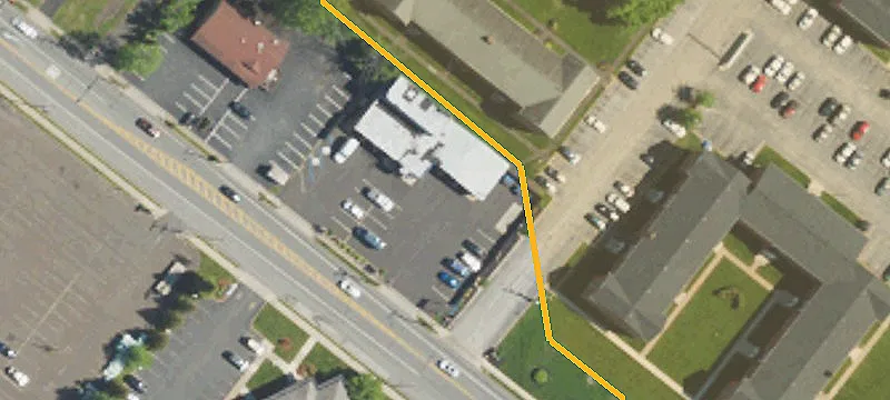 735 Main St