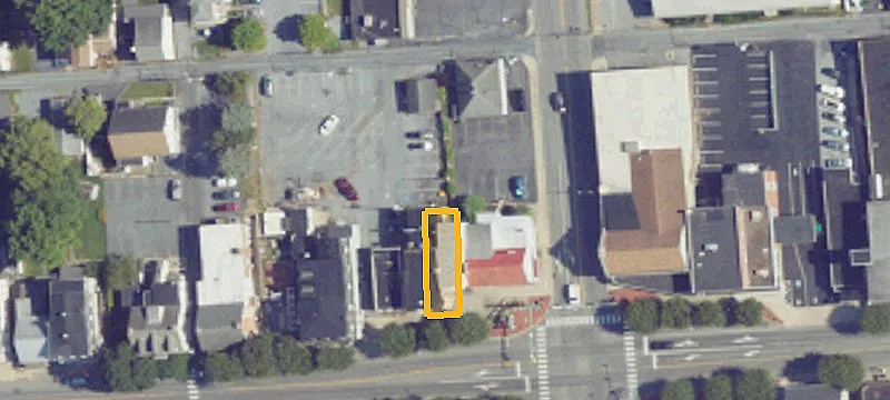 8 Main St