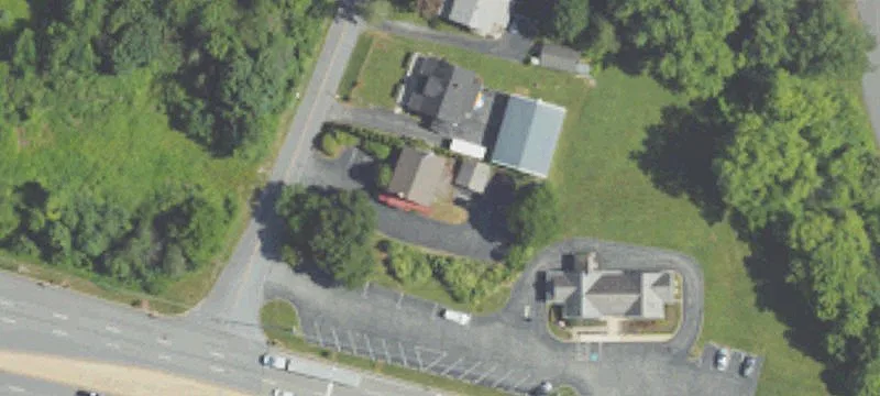 8 Welsh Pool Rd