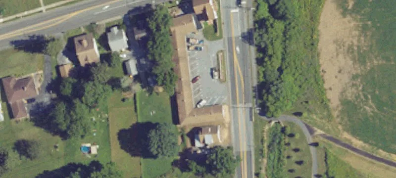 8 Governor Rd