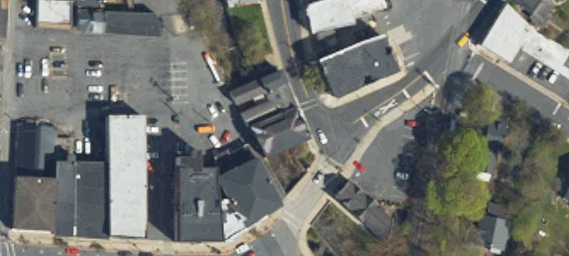 28 Main St