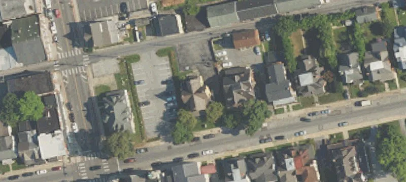 319 Chestnut St