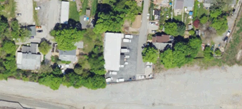 13 Railroad Ave
