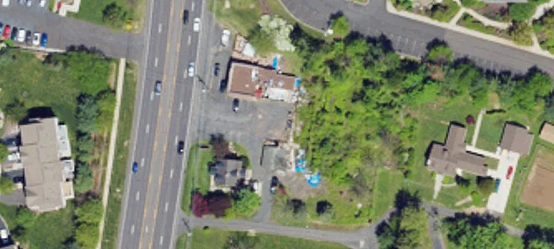 819 Easton Rd