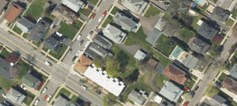 1606 Clay Ave