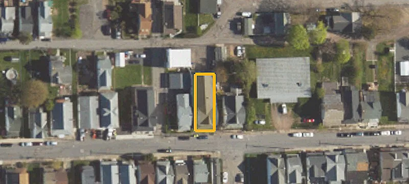 977 Walnut St