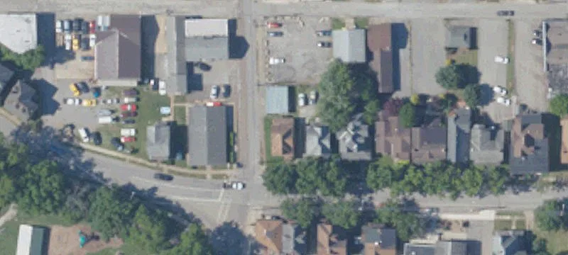 328 Cunningham St