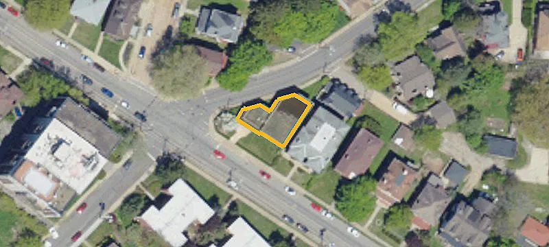 230 Lincoln Ave