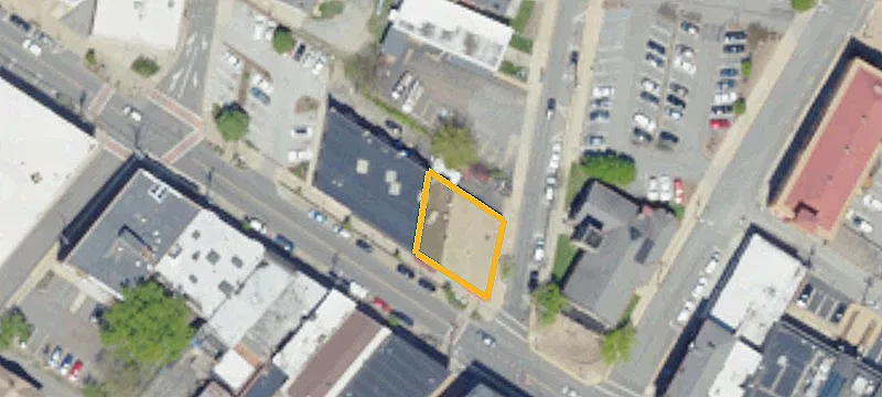 560 Lincoln Ave