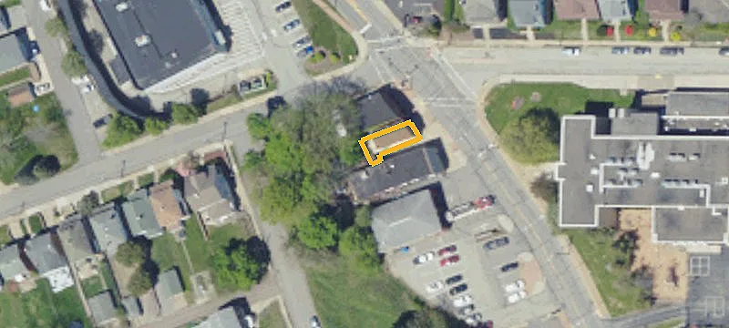 481 Perry Hwy