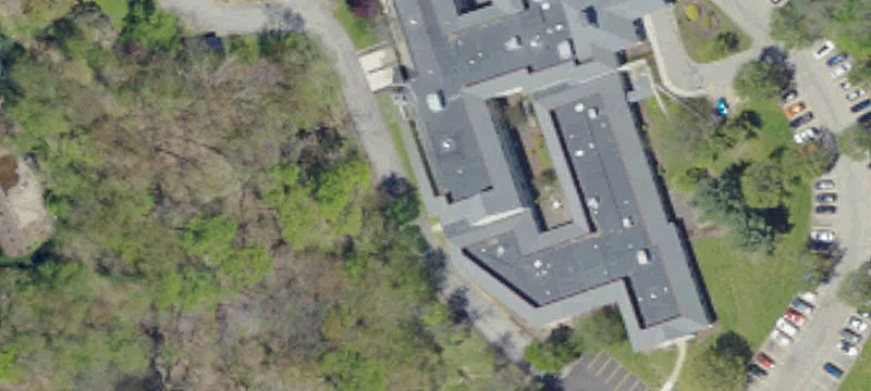 1105 Perry Hwy