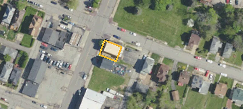 3301 Main St