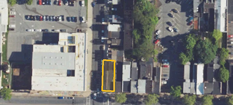 11 10th St