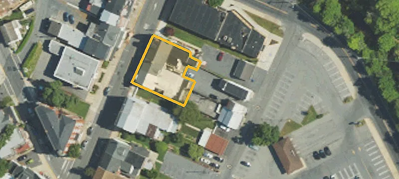 122 Main St