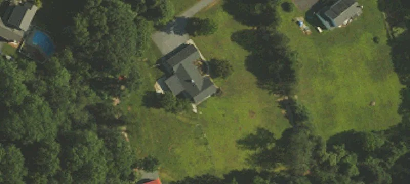 12 Schoolhouse Ln