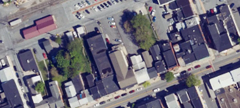 48 Main St