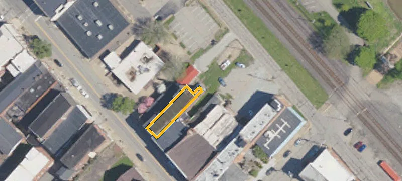 221 Main St