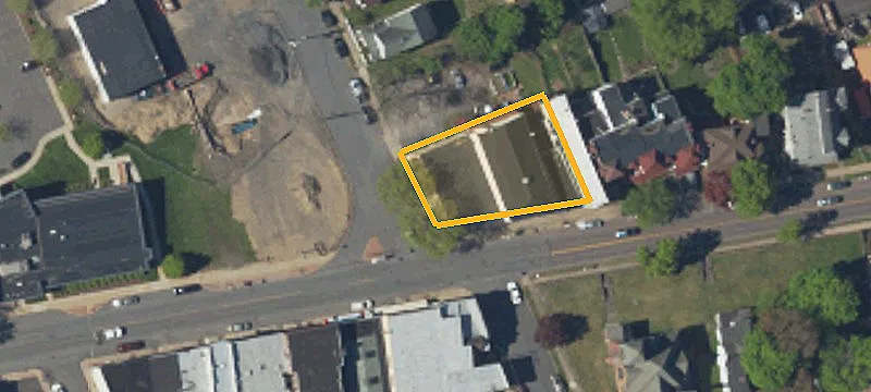 200 Main St