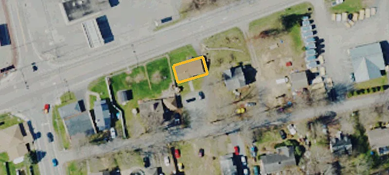 12 Maple St