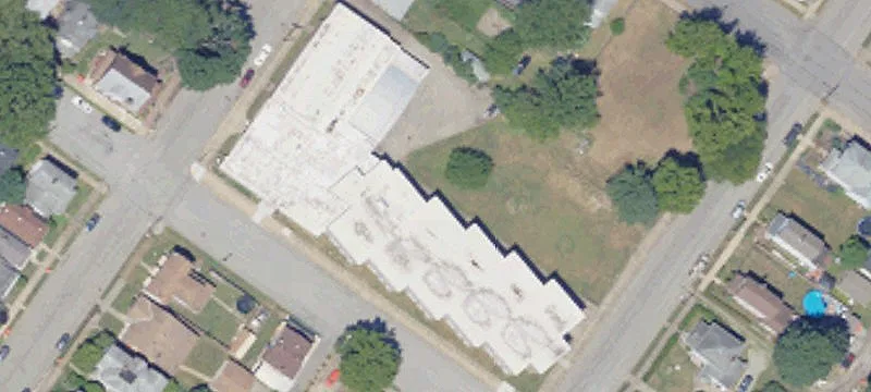 300 Pne St