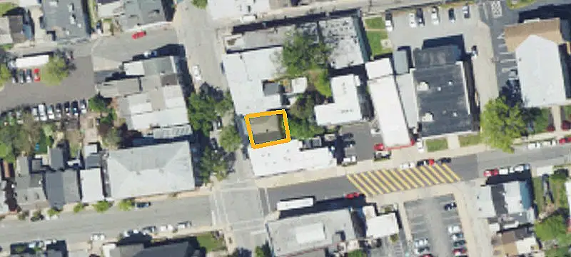 27 Main St