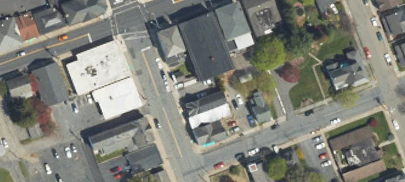 12 Robinson Ave