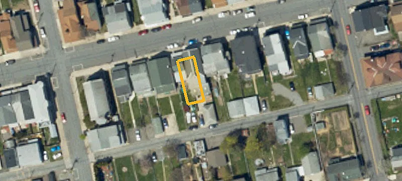 125 White St