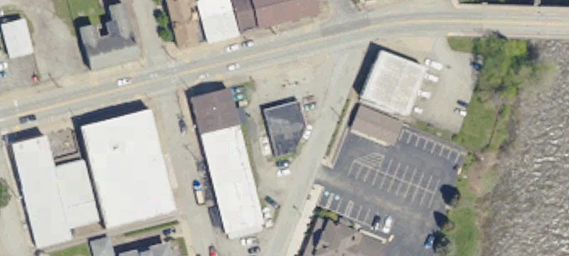 305 Crawford Ave