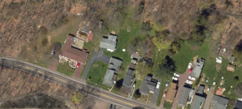 122 Woodlawn Ave