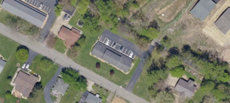 1043 Walnut Ave