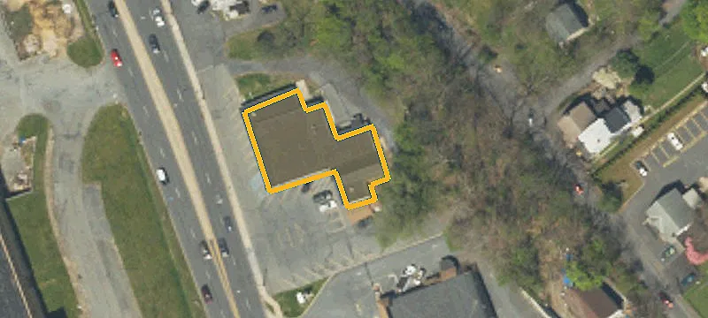 1049 Macarthur Rd