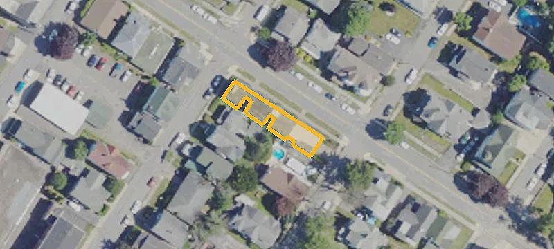 92 Salem Ave