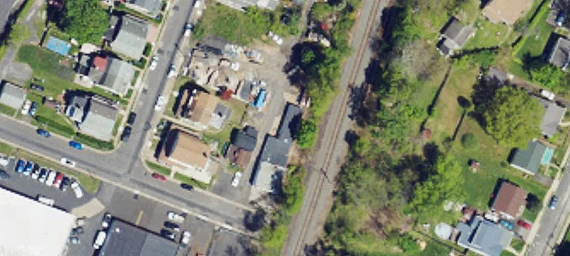 2221 Maplewood Ave