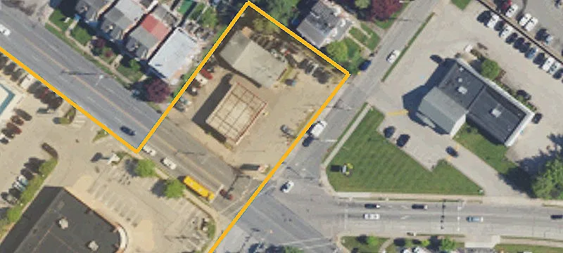 1401 Main St