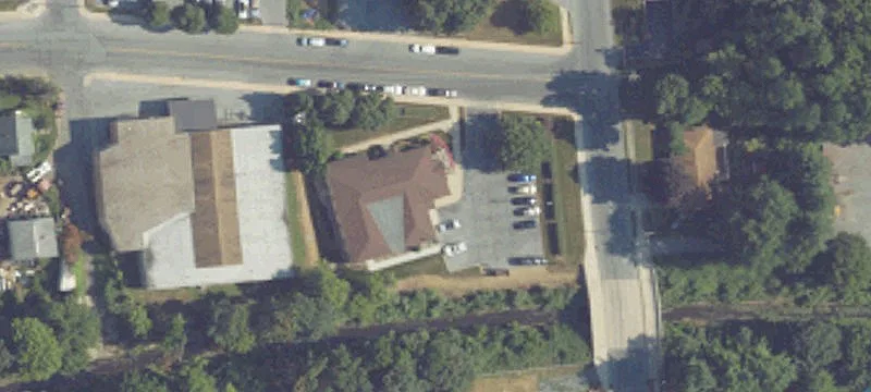 320 Oak St